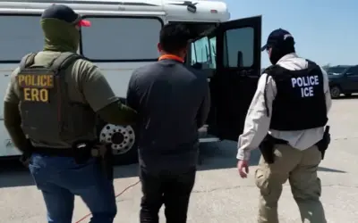 Mayoría de estadounidenses se oponen al aumento de deportaciones de Trump, según encuesta de CNN
